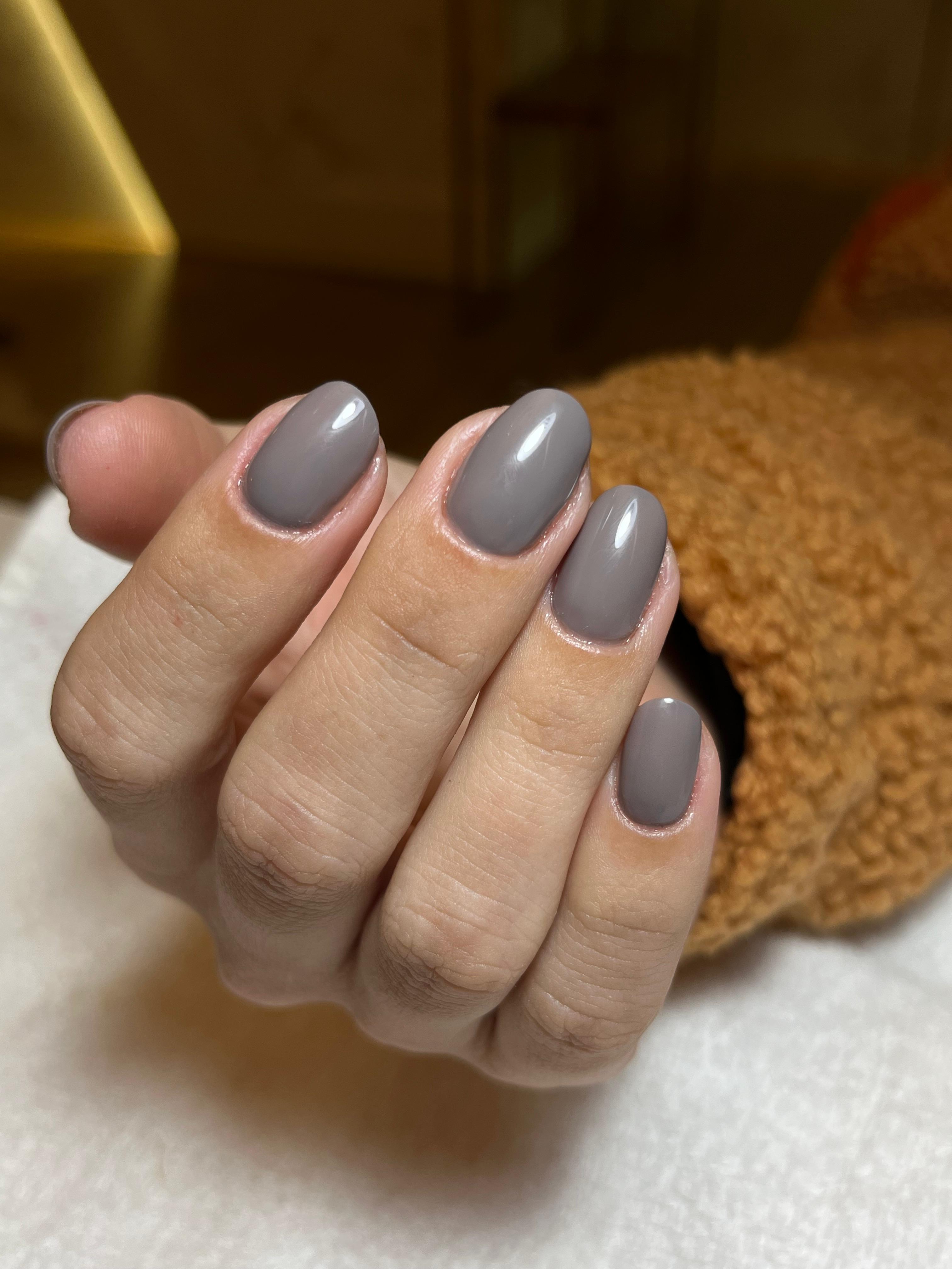 Trabalho de unhas em gel